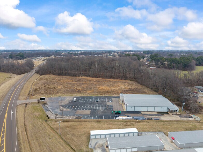 More Photos Of 4200 Skyhawk Pky, Martin Supermarket For Lease