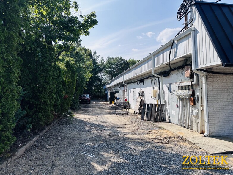 More Photos Of 1174-1178 Fischer Blvd, Toms River Unknown For Lease