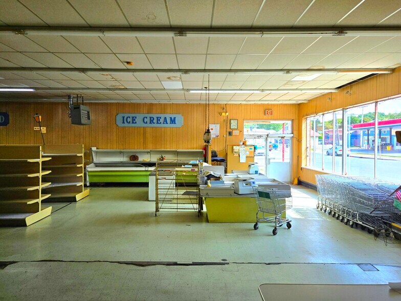 More Photos Of 24 W Main St, Mohawk Convenience Store For Sale