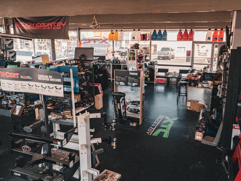 More Photos Of 1203 12th St, Hood River Showroom For Sale