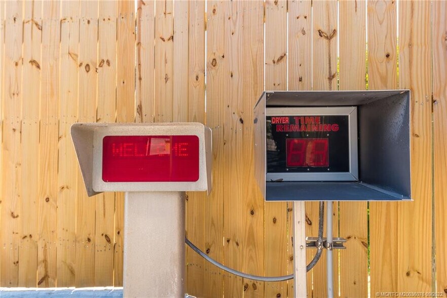 More Photos Of 1630 NE Jensen Beach Blvd, Jensen Beach Carwash For Sale