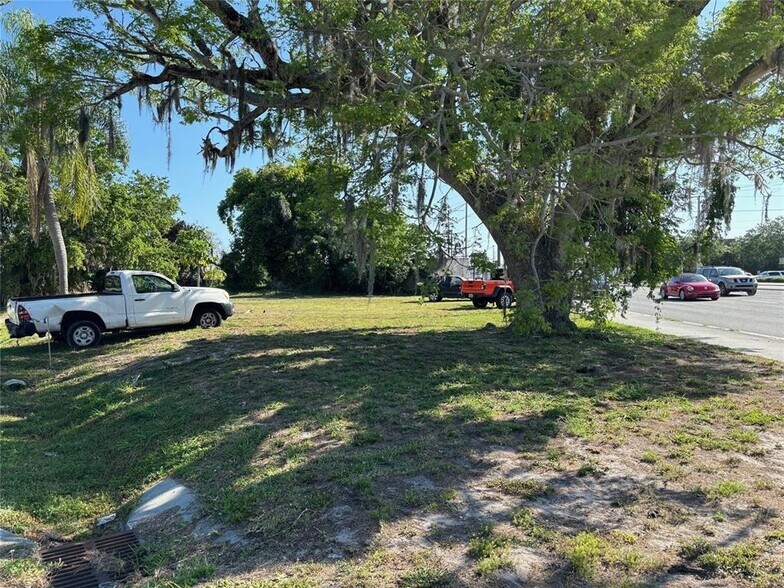 More Photos Of 0 Albert Pl, Sarasota Land For Sale
