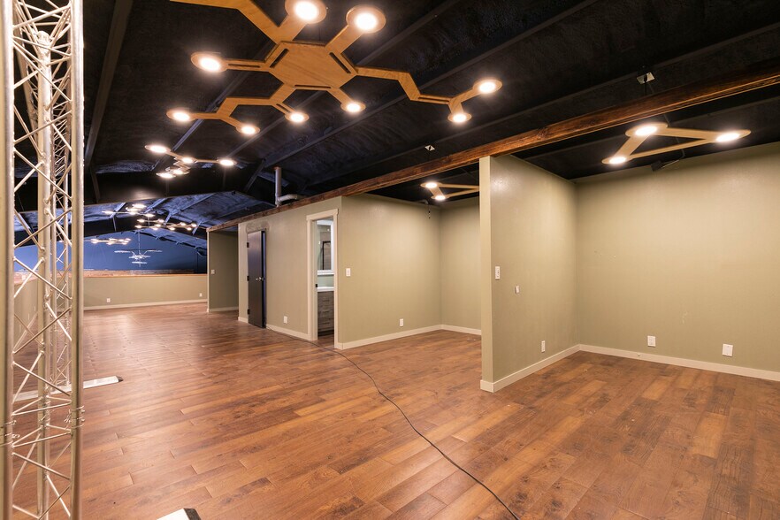 More Photos Of 125 & 139 Hannon Ln, Darby Restaurant For Sale