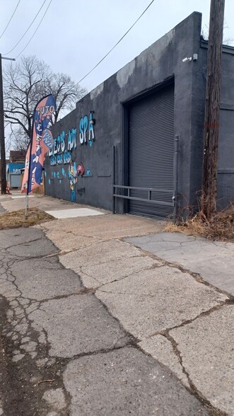 More Photos Of 936 Lawndale St, Detroit Warehouse For Sale