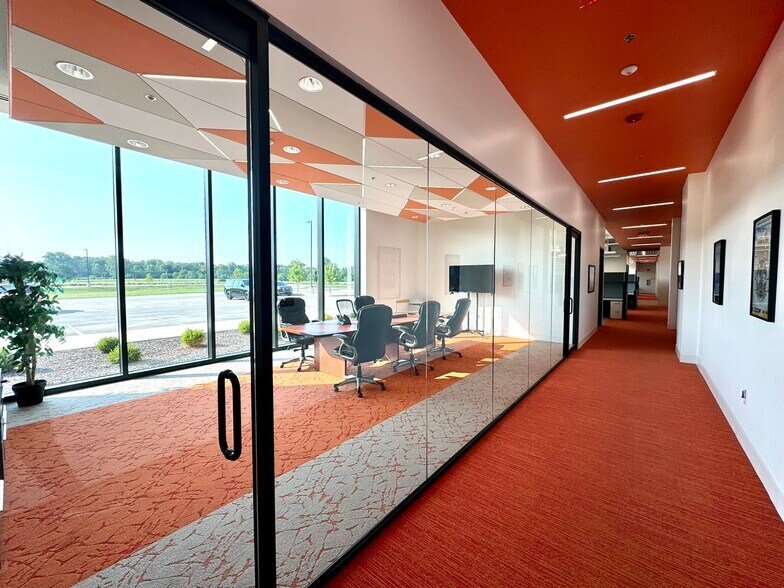 More Photos Of 2220 E Bunch Blvd, Muncie Manufacturing For Sale