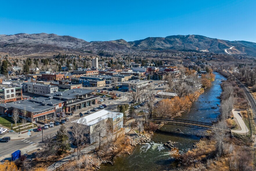More Photos Of 910 Yampa Street, Steamboat Springs General Retail For Sale