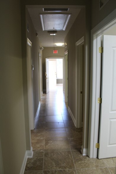 More Photos Of 12627 San Jose Blvd, Jacksonville Medical For Lease