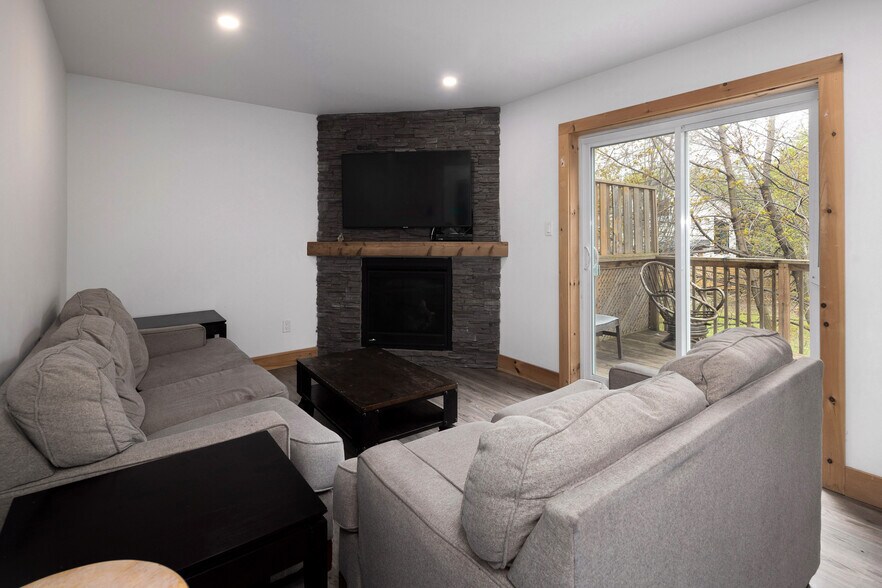 More Photos Of 210 Arlberg Cres, Blue Mountains Specialty For Sale