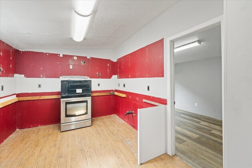 More Photos Of 3427 Old Richardson Hwy, North Pole Warehouse For Sale
