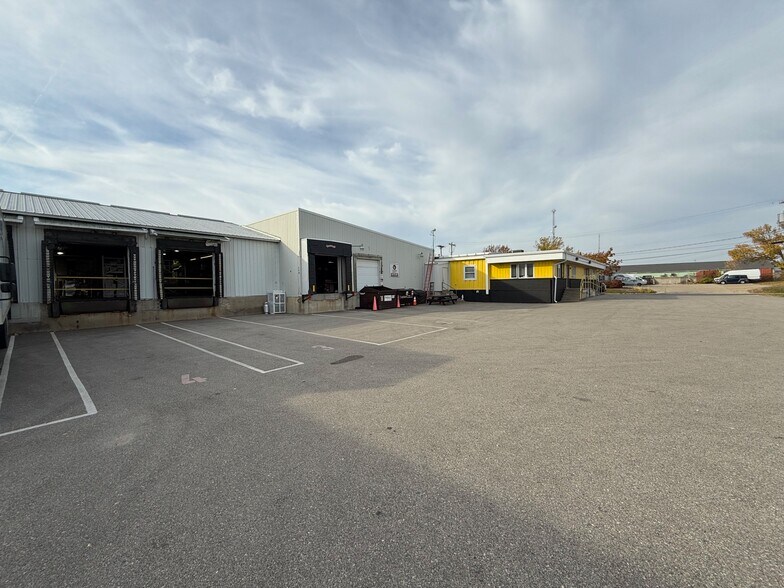 More Photos Of 913 Watson Ave, Madison Warehouse For Sale