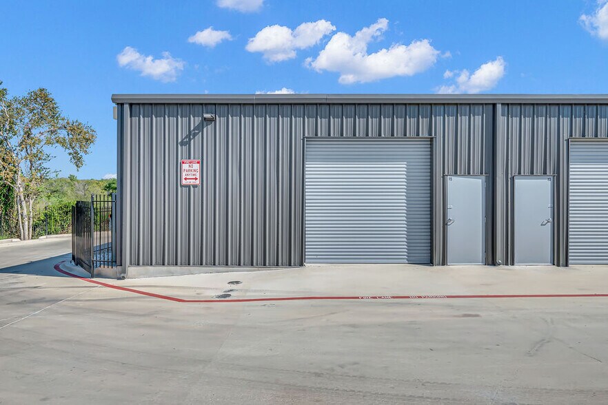 More Photos Of 4503 N Stahl Park, San Antonio Unknown For Lease