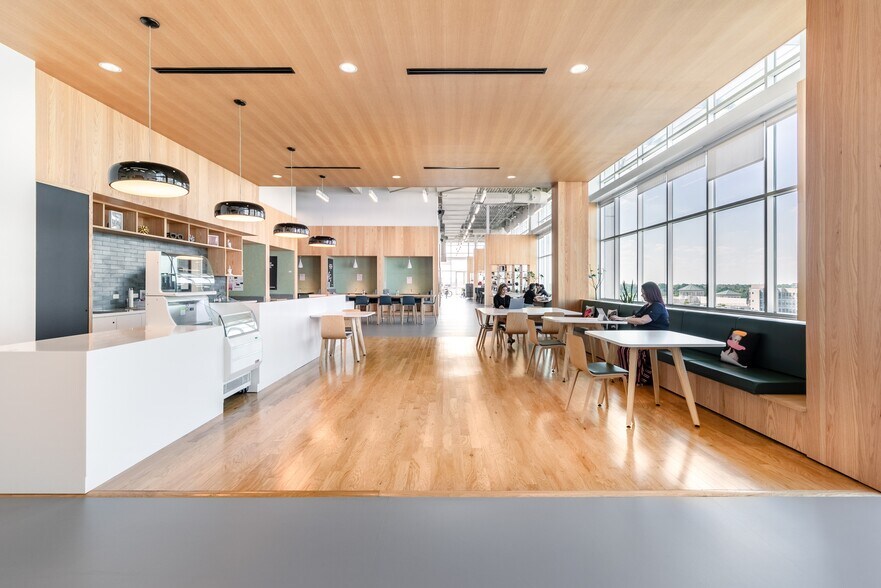 More Photos Of 800 Town And Country Blvd, Houston Coworking Space