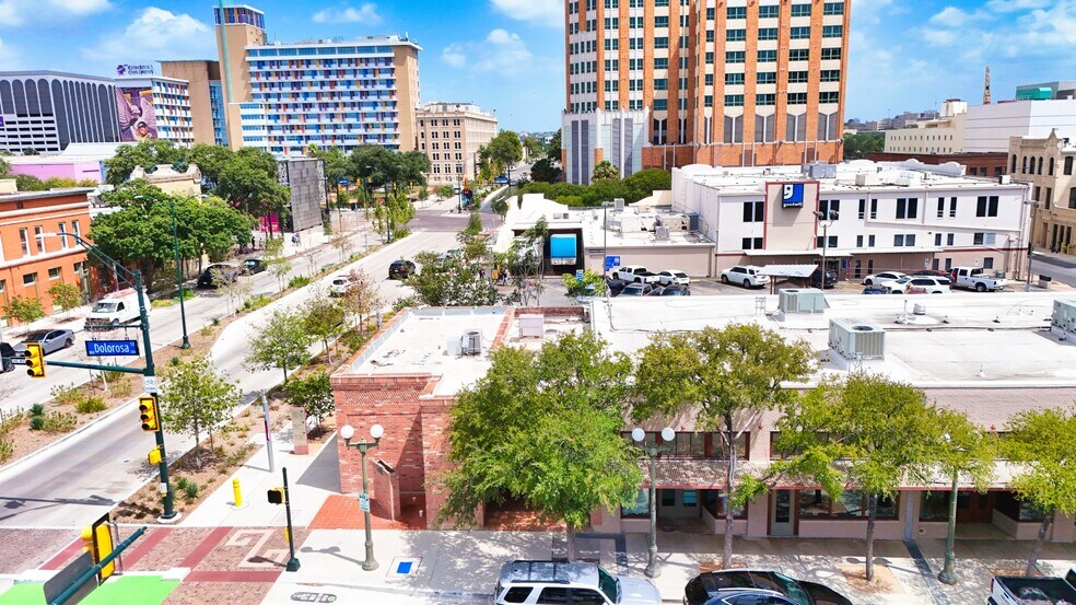 More Photos Of 717 Dolorosa St, San Antonio Office For Lease