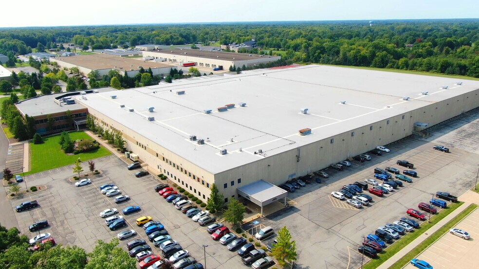 More Photos Of 13000 Darice Pky, Strongsville Warehouse For Lease
