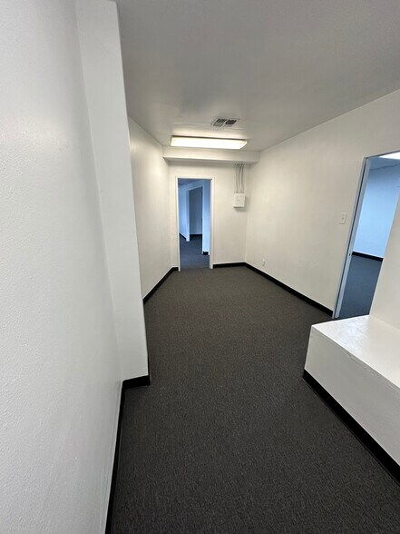 More Photos Of 4250-4252 Atlantic Ave, Long Beach Storefront Retail Office For Lease