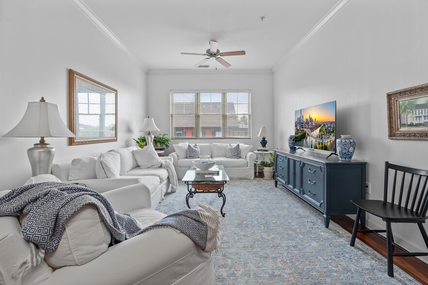 More Photos Of 158 Front St, Franklin Apartments For Sale