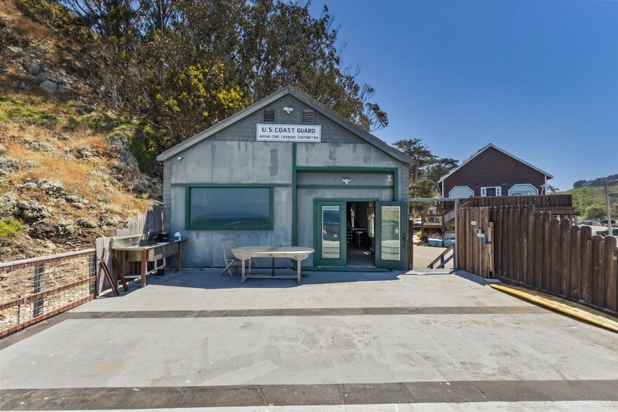 More Photos Of 825 (AKA 45200) Port rd, Point Arena Marina For Sale
