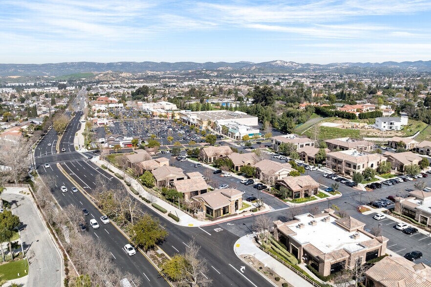 More Photos Of 1175 Swallow Ln, Simi Valley Medical For Lease