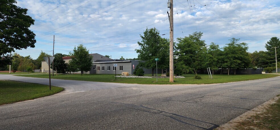 More Photos Of 601 Hyde St, Kalkaska Warehouse For Sale