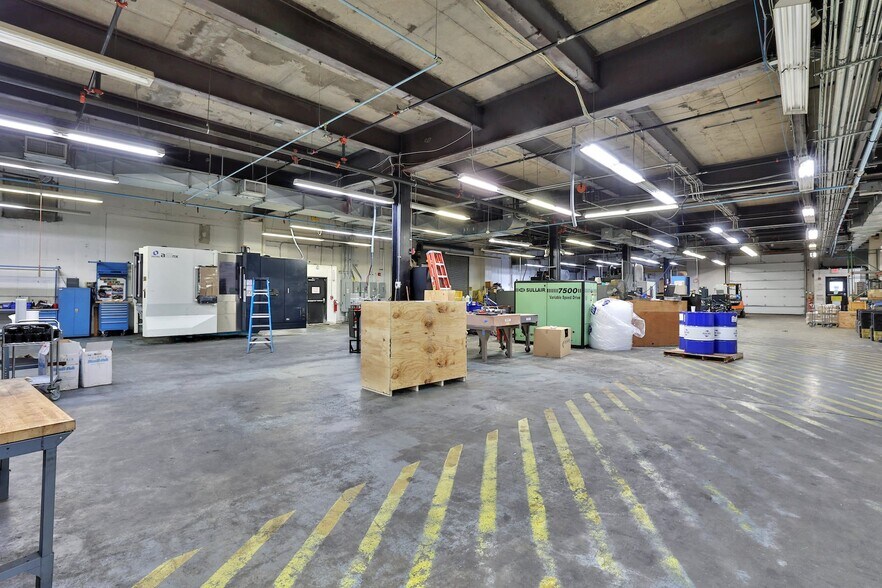 More Photos Of 16 Harrison Ave, Yonkers Warehouse For Lease