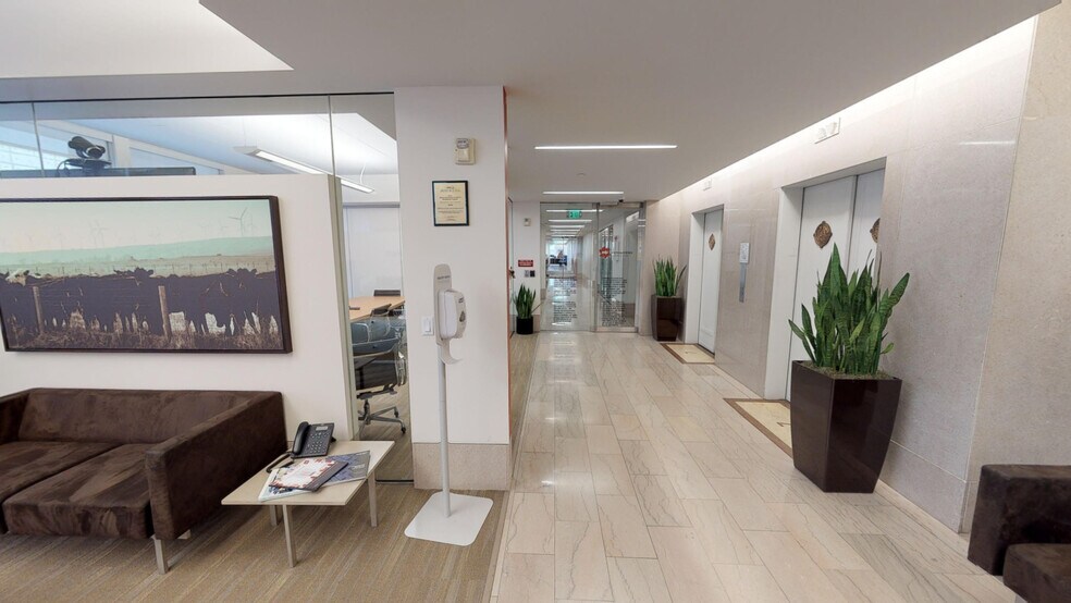 Photo of 8th Floor Ste 800