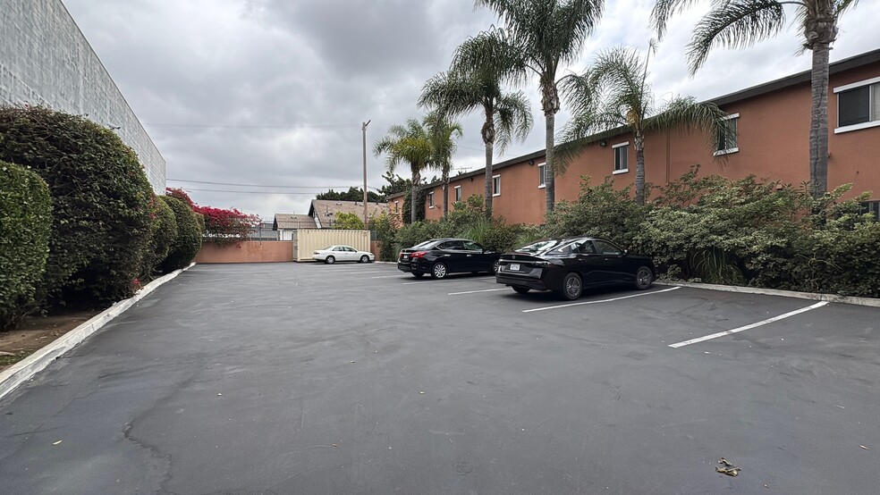 More Photos Of 4330 S Broadway, Los Angeles Hotel For Sale
