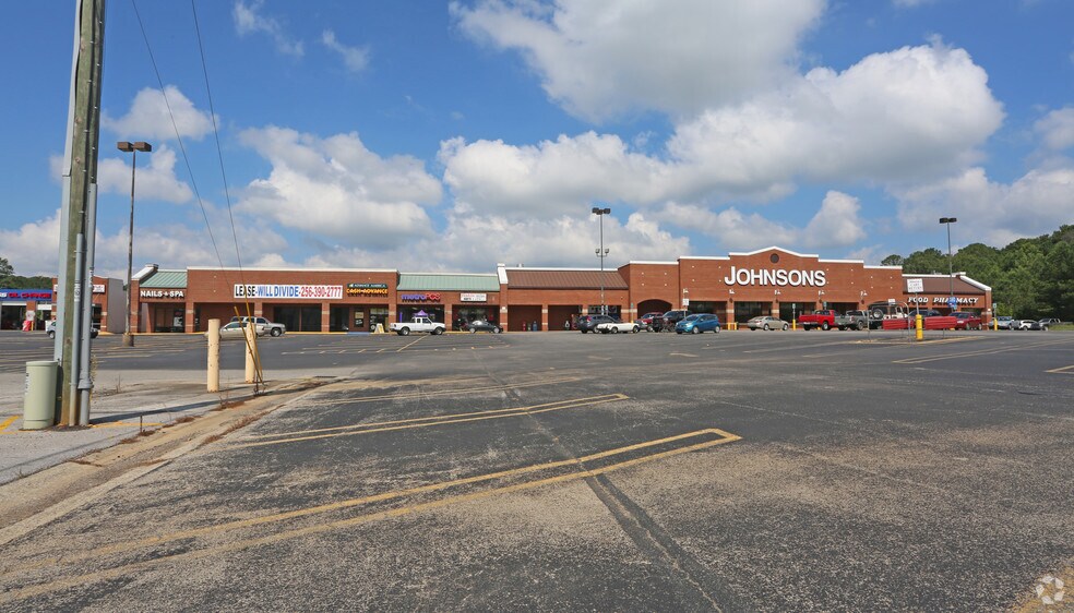 More Photos Of 815 Pelham Rd S, Jacksonville Storefront For Lease