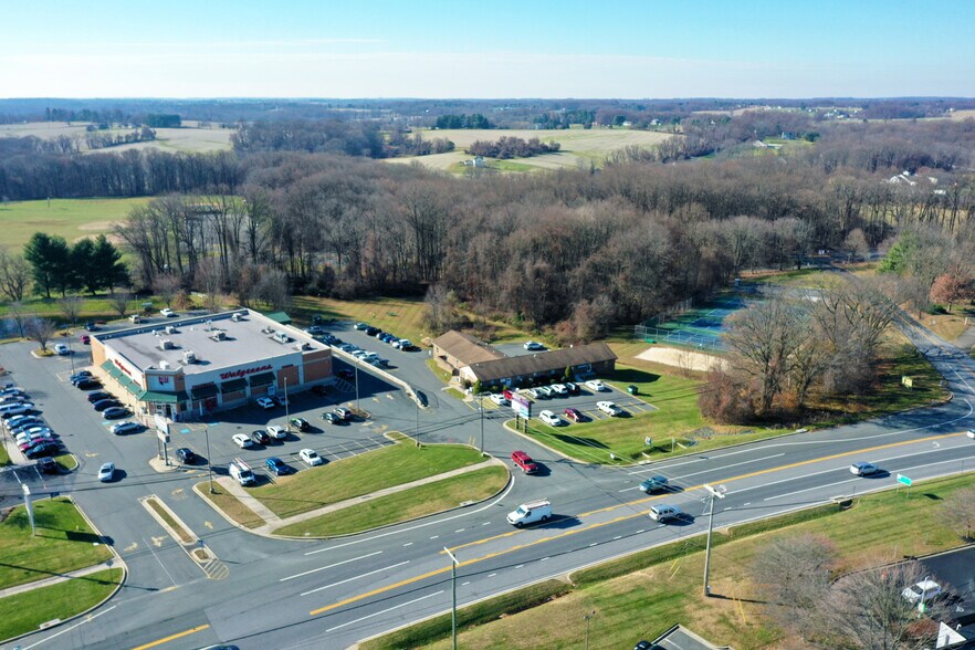 More Photos Of 2018 Rock Spring Rd, Forest Hill Office For Sale