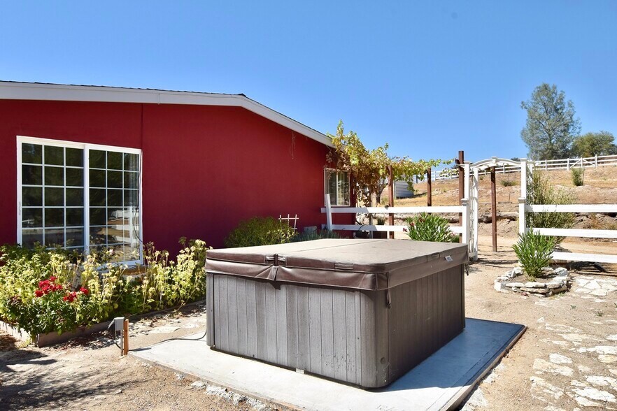 More Photos Of 76980 San Antonio Rd, Bradley Specialty For Sale