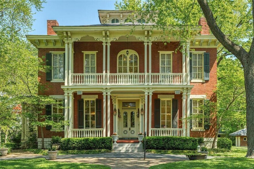 Primary Photo Of 11475 Lilac Ave, Saint Louis Specialty For Sale