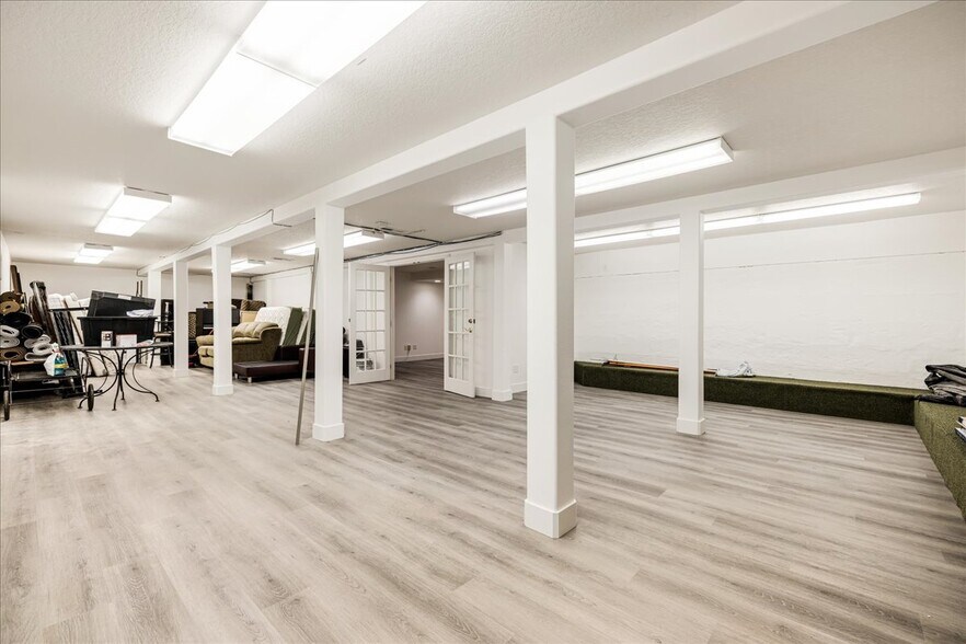 More Photos Of 5827 SE 91st Ave, Portland Medical For Sale