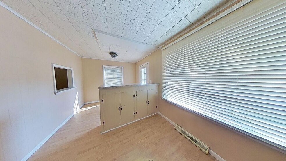 More Photos Of 242 Kent St, Portland Loft Creative Space For Sale