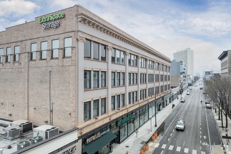 More Photos Of 1238-1360 N Ashland Ave, Chicago Unknown For Lease