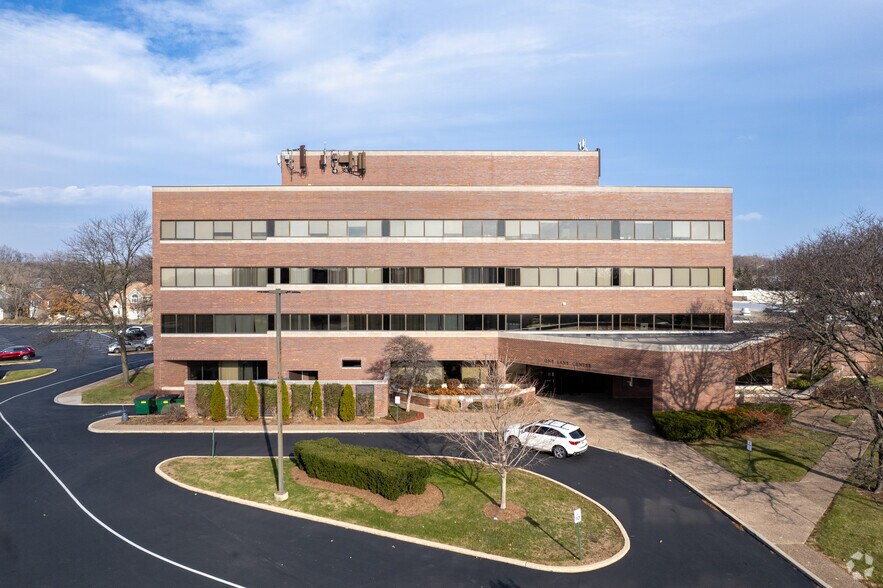 More Photos Of 1200 Shermer Rd, Northbrook Office For Lease