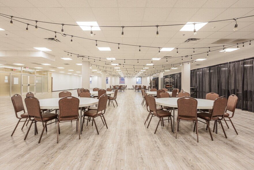 More Photos Of 203 S Washington Ave, Saginaw Medical For Lease