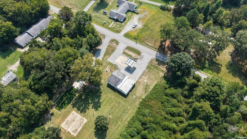 More Photos Of 8300 Woodson Lateral Rd, Woodson Convenience Store For Sale