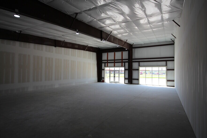 More Photos Of 900 Meriweather St, Okmulgee Freestanding For Lease