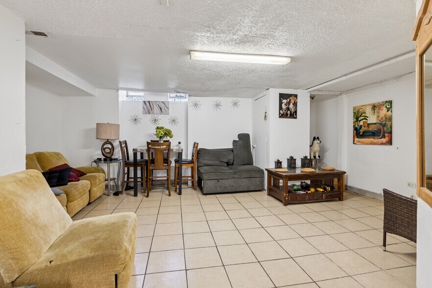 More Photos Of 2135 W Armitage Ave, Chicago Apartments For Sale