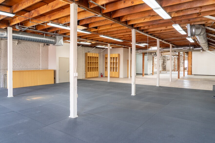 More Photos Of 1908 E 7th Pl, Los Angeles Warehouse For Sale