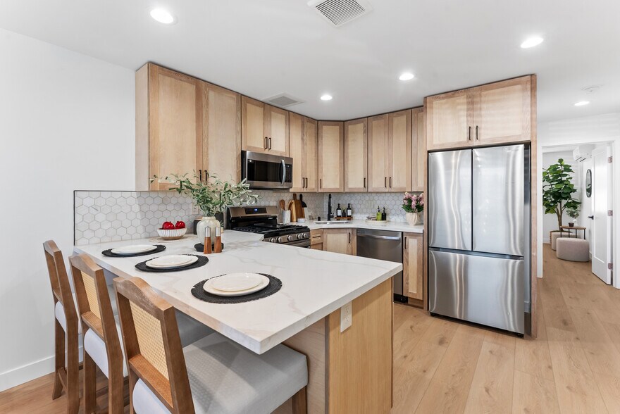 More Photos Of 4286 Samoset Ave, San Diego Multifamily For Sale