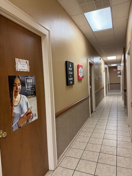 More Photos Of 2208 W Roosevelt Blvd, Monroe Office For Lease