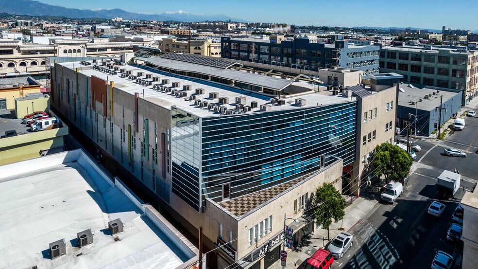 More Photos Of 800 E 12th St, Los Angeles Office For Sale