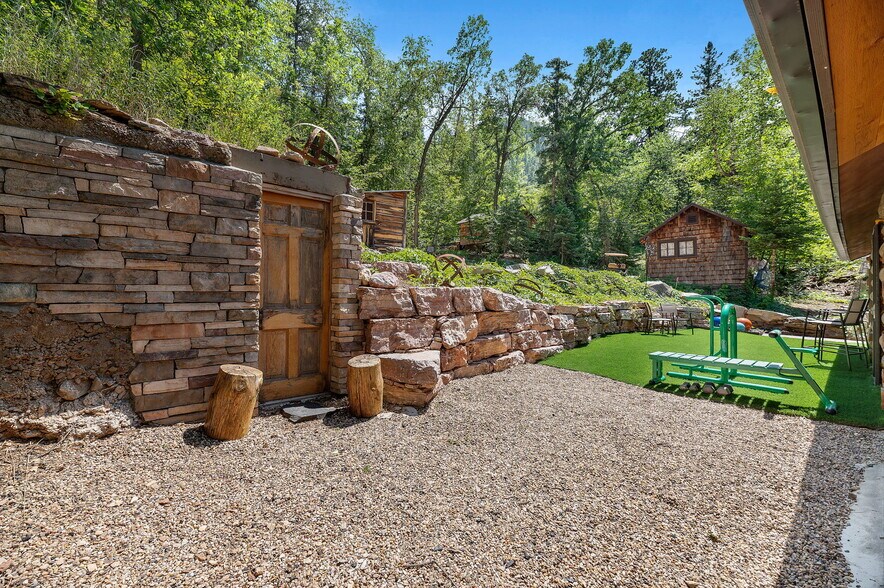 More Photos Of 10888 Rimrock Pl, Spearfish Hotel For Sale
