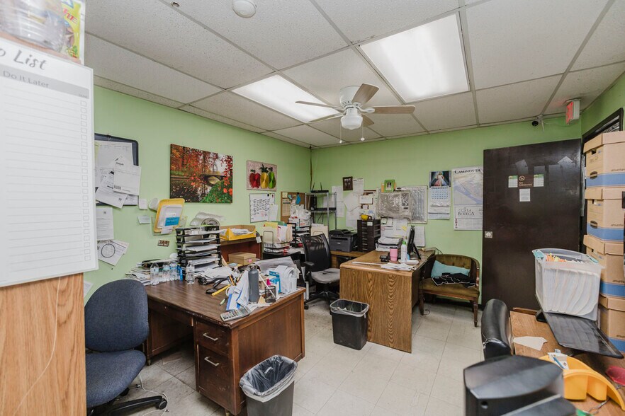 More Photos Of 925 E 19th St, Wichita Warehouse For Sale