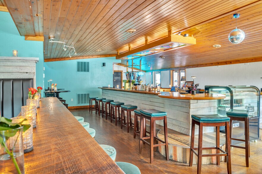 More Photos Of 7778 Highway 42, Egg Harbor Restaurant For Sale