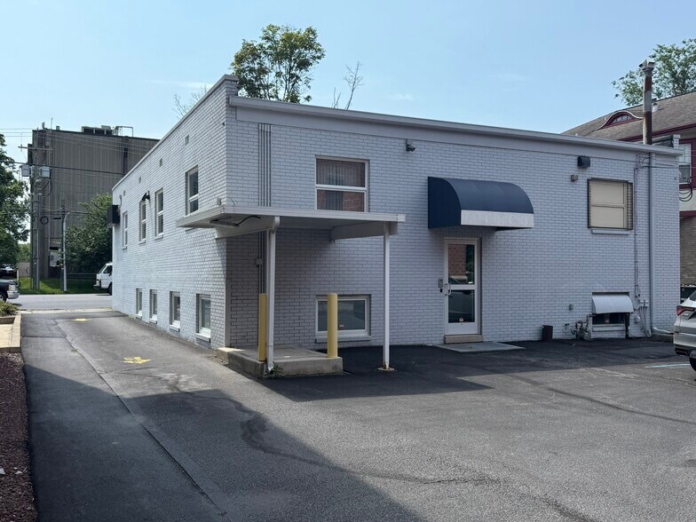 More Photos Of 584 Wyoming Ave, Kingston Medical For Sale