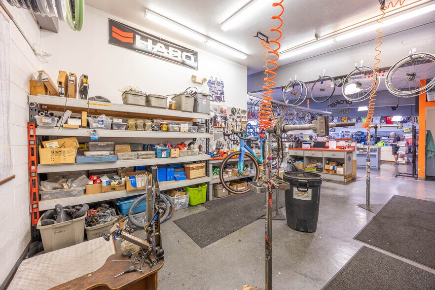 More Photos Of 1301 E Fry Blvd, Sierra Vista General Retail For Sale