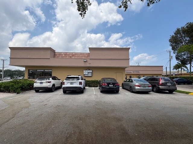 More Photos Of 190 Glades Rd, Boca Raton Office For Lease