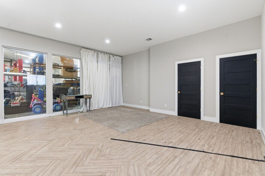 More Photos Of 20820 Fm-2854 Rd, Montgomery Auto Repair For Sale