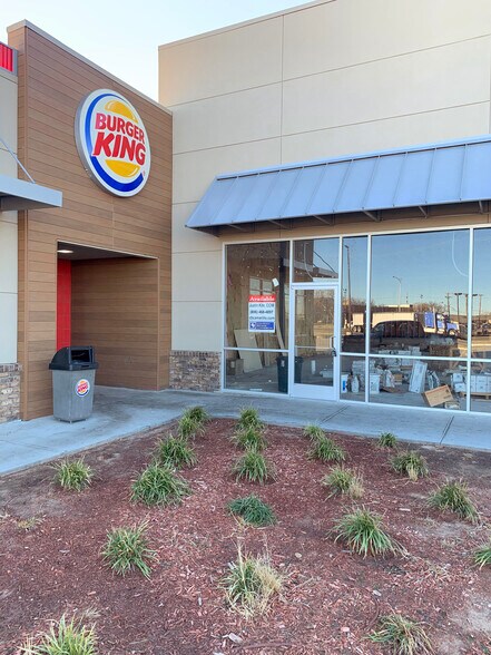 More Photos Of 1005 W 1st St, Hereford Fast Food For Lease